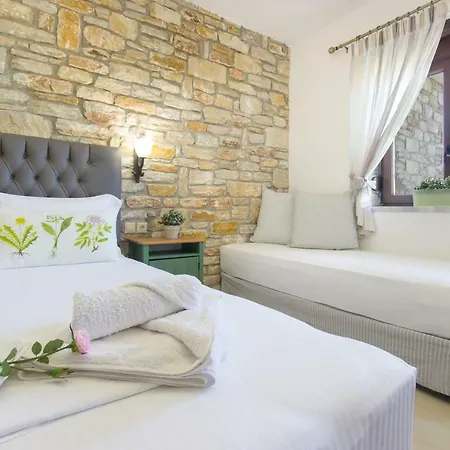 Pietra E Mare * سكالا بوتامياس